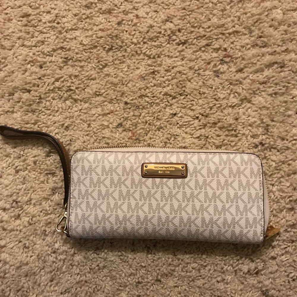 Micheal kors wallet
